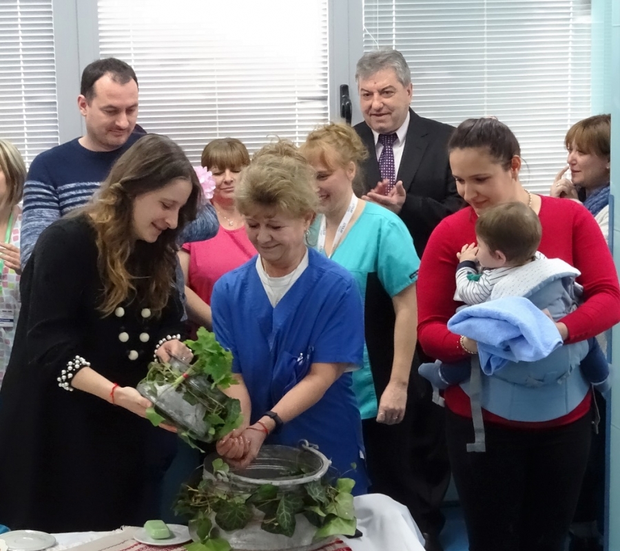 НА ДЕНЯ НА РОДИЛНАТА ПОМОЩ - БАБИНДЕН, ЛЕКАРИ И АКУШЕРКИ ОТ АГ- КОМПЛЕКСА НА УНИВЕРСИТЕТСКА БОЛНИЦА &quot;КАНЕВ&quot; ОТЧИТАТ ДОБРО НАЧАЛО НА 2020 ГОДИНА